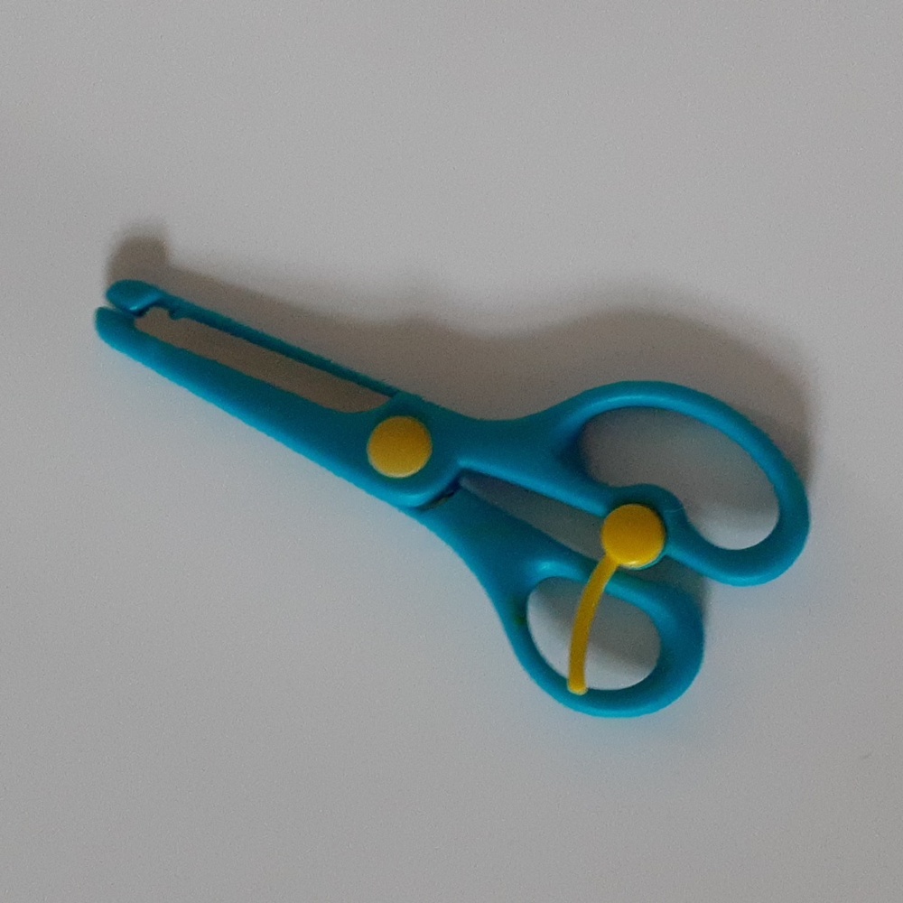 Lot of Kid's Craft and Activity Stuff - Picture 4 of 6